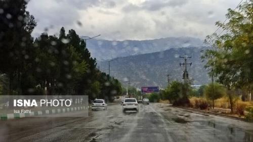 بارش برف و باران در جاده های ۱۵ استان کشور